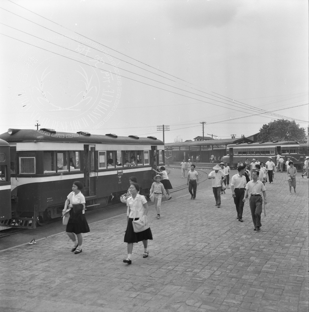糖鐵舊虎尾車站客運1966.jpg